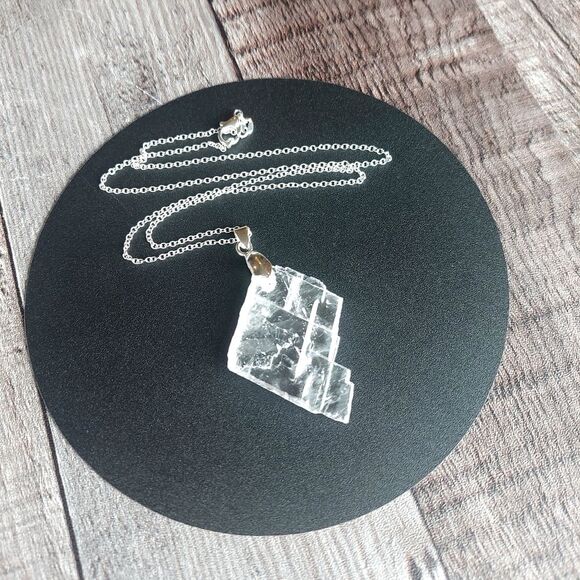 Optical Calcite Necklace Viking Sunstone Crystal Pendant - Picture 2 of 7